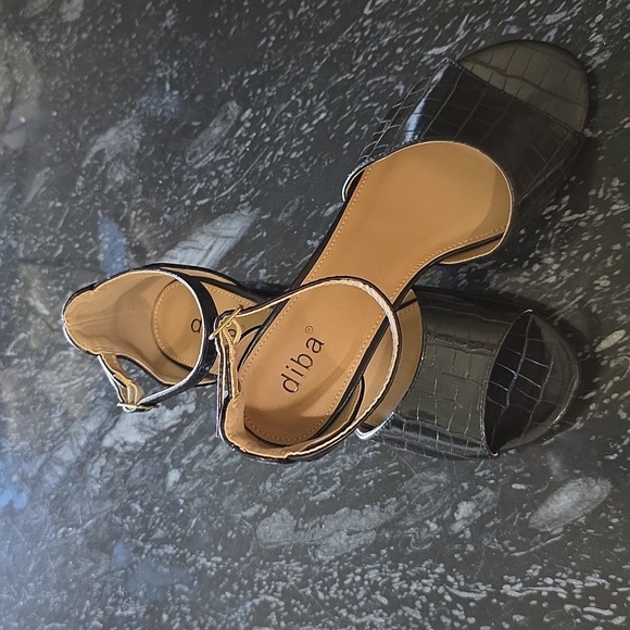 BRAND NEW DIBA LOW BLOCK HEEL WOMEN'S SANDALS R3 - Picture 1 of 16
